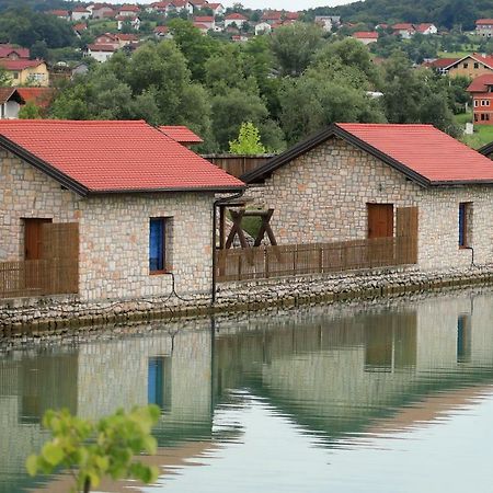 Jezero Jelen Hotel Tesanj Exterior photo