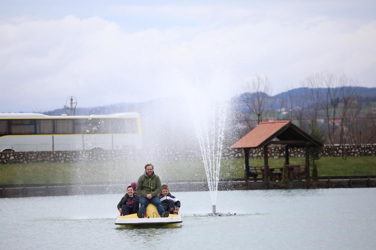 Jezero Jelen Hotel Tesanj Exterior photo