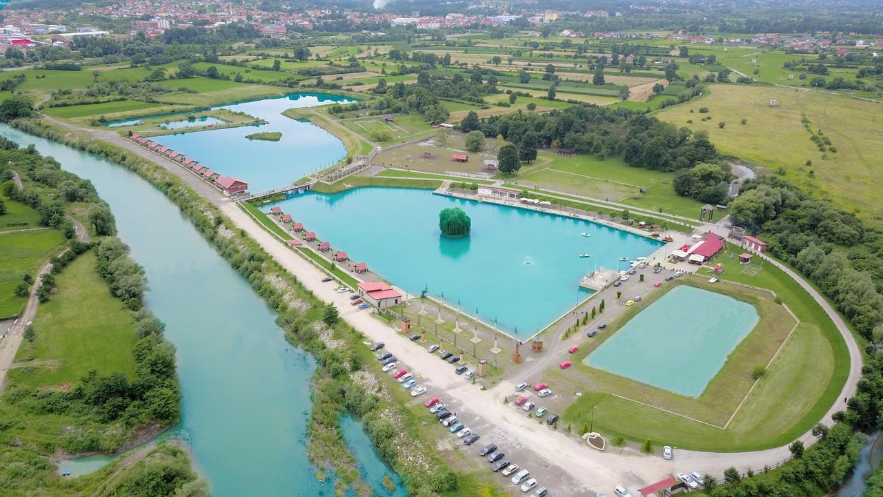 Jezero Jelen Hotel Tesanj Exterior photo