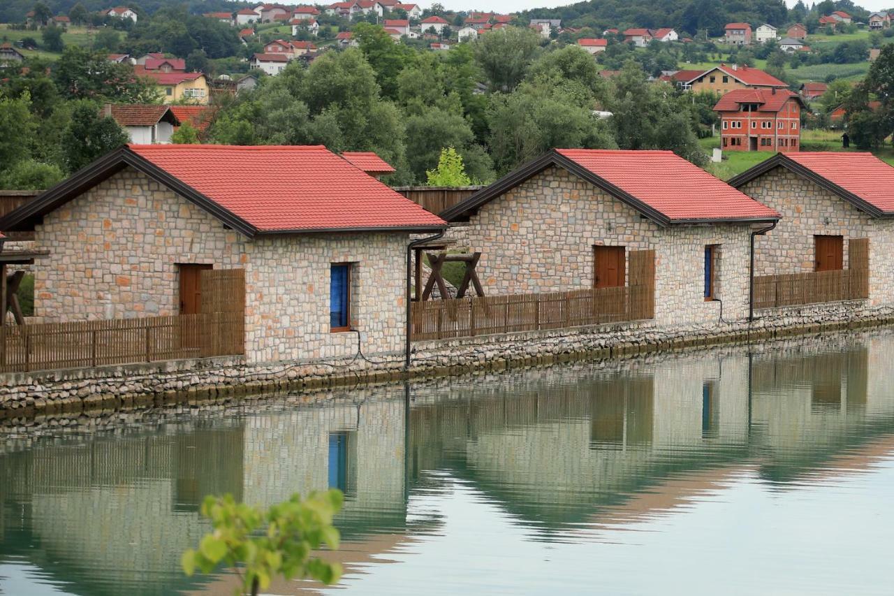 Jezero Jelen Hotel Tesanj Exterior photo